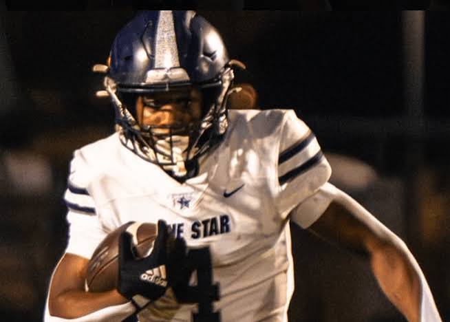 Jordan "JT" Thomas in football action